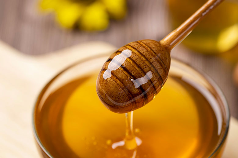 Utilisez du miel dans votre recette saine
